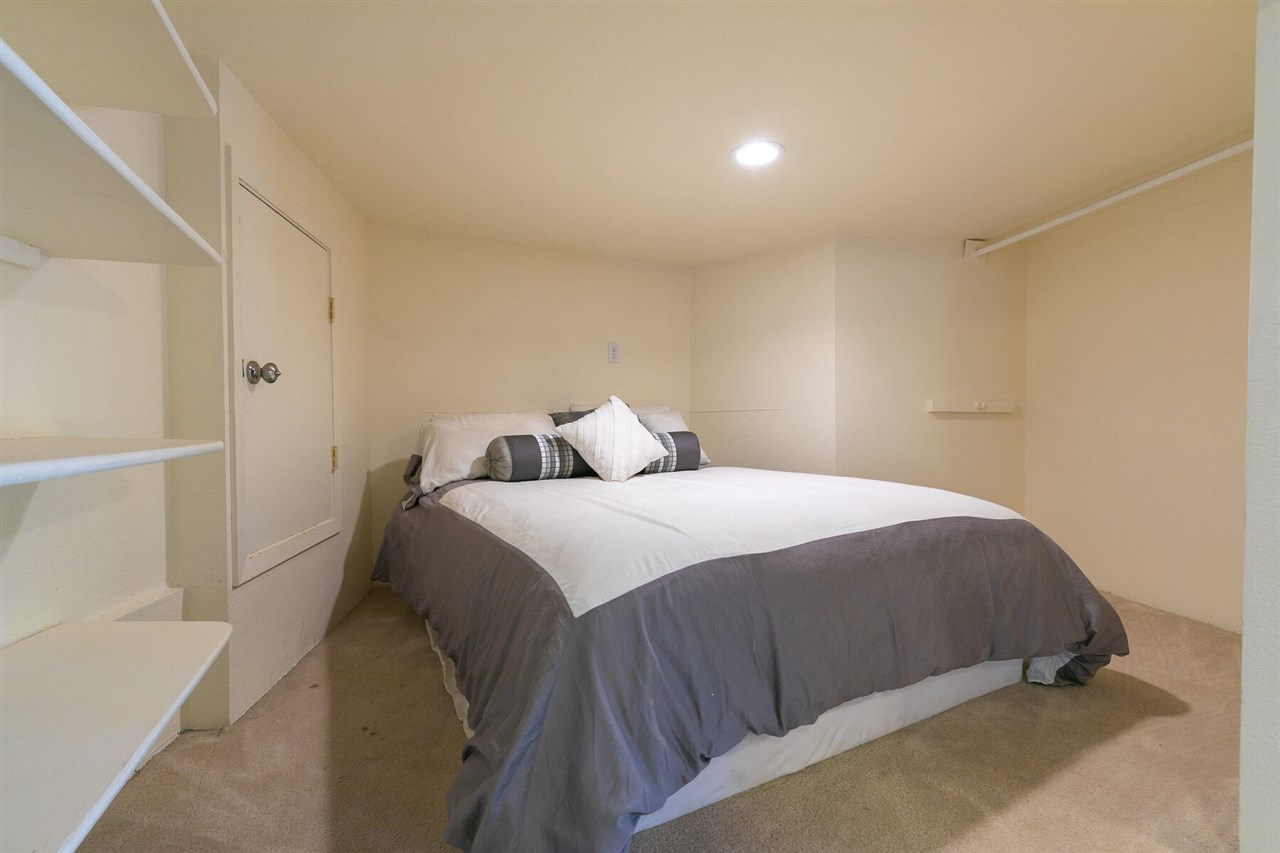 11842 Chamonix Road Truckee, CA 96161 - Photo 15 of 20 Gallery Image 15