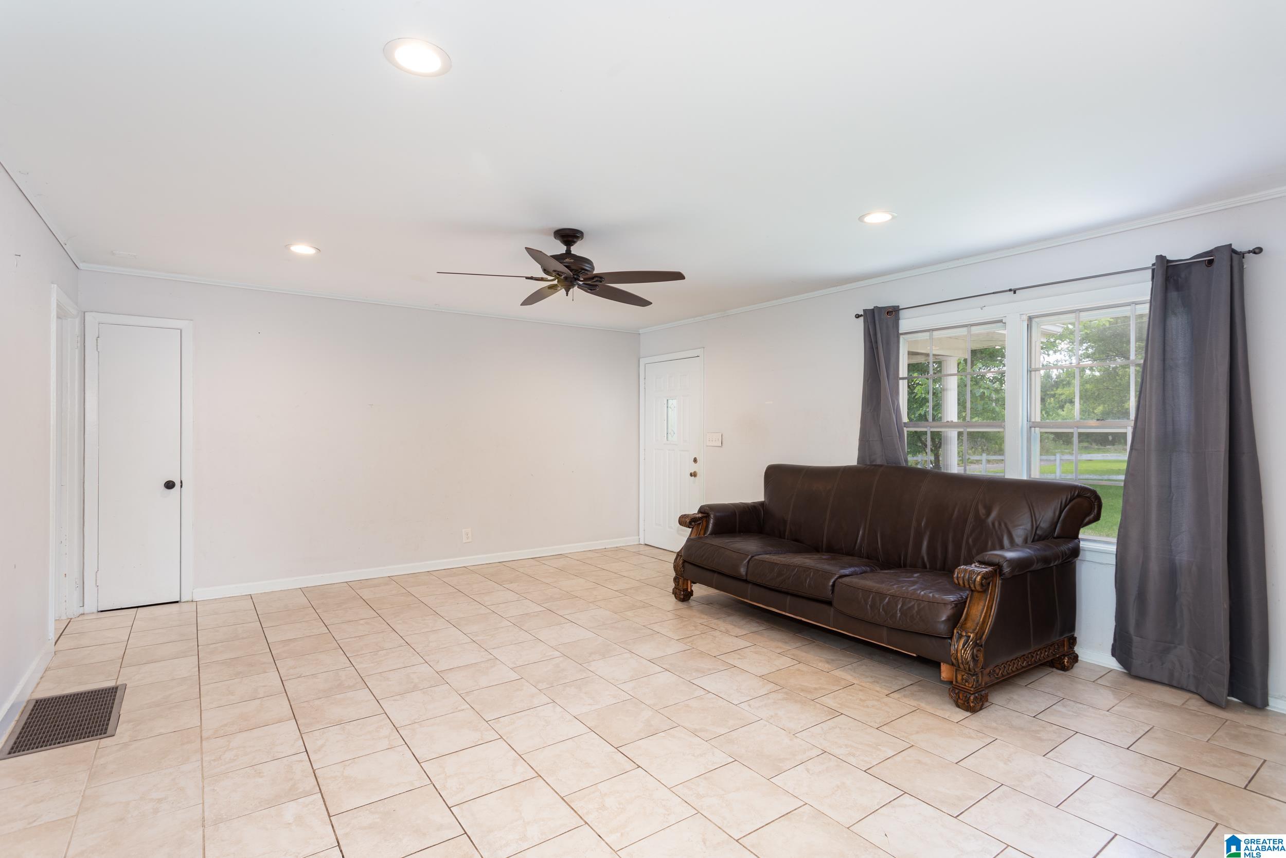 5048 Eubanks Road Bessemer, AL 35022 - Photo 4 of 25