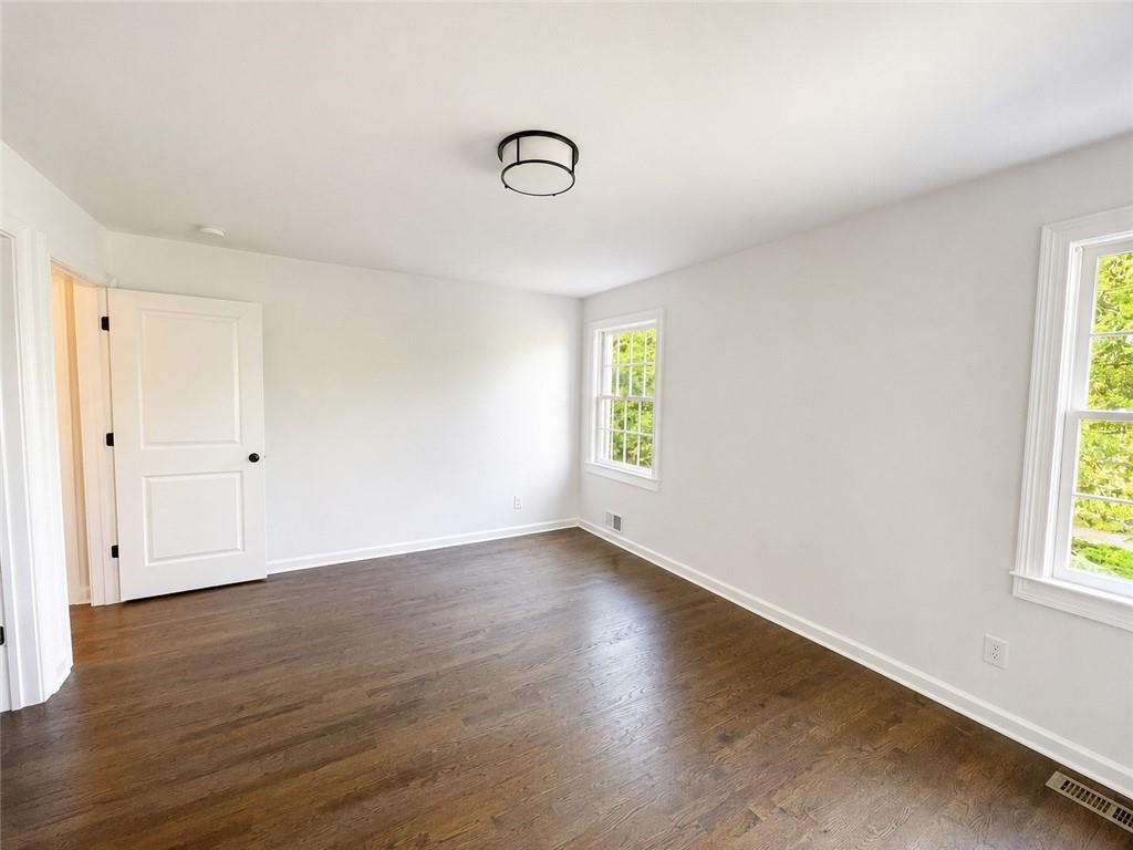 4586 Peachtree Dunwoody Road Atlanta, GA 30342 - Photo 6 of 15