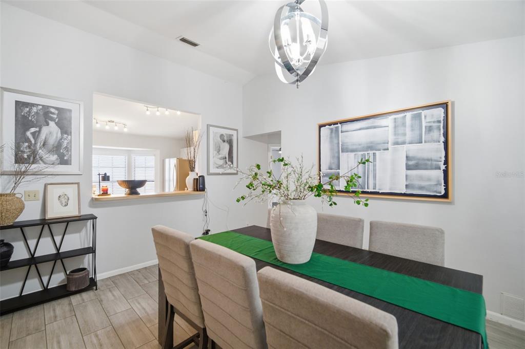 1909 Landside Drive Valrico, FL 33594 - Photo 12 of 36