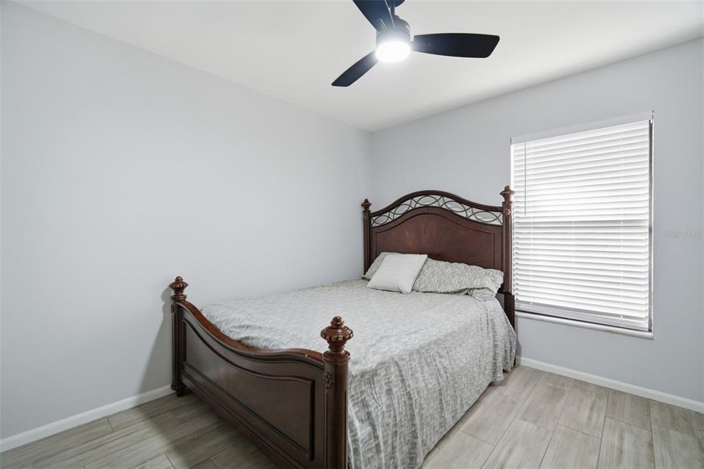 1909 Landside Drive Valrico, FL 33594 - Photo 28 of 36