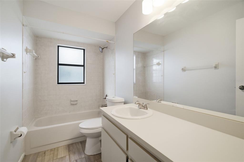 1909 Landside Drive Valrico, FL 33594 - Photo 31 of 36