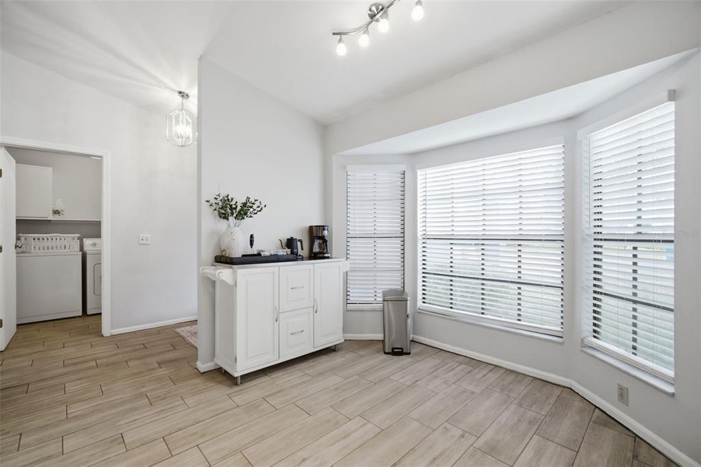 1909 Landside Drive Valrico, FL 33594 - Photo 10 of 36