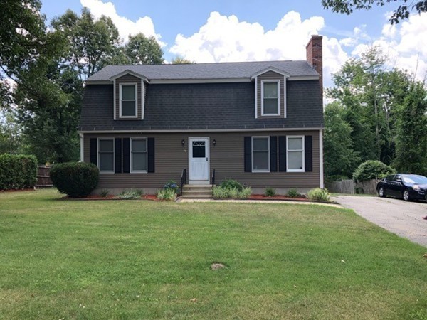 79 Carter Road Worcester, MA 01609 - Photo 3 of 8 Gallery Image 3