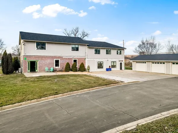 $1,300,000 | 4111 Frisbie Road, Shawnee, KS 66226