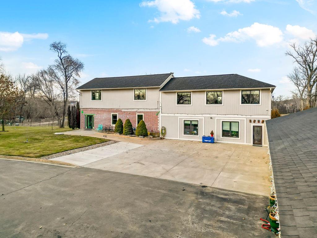 4111 Frisbie Road Shawnee, KS 66226 - Photo 11 of 49