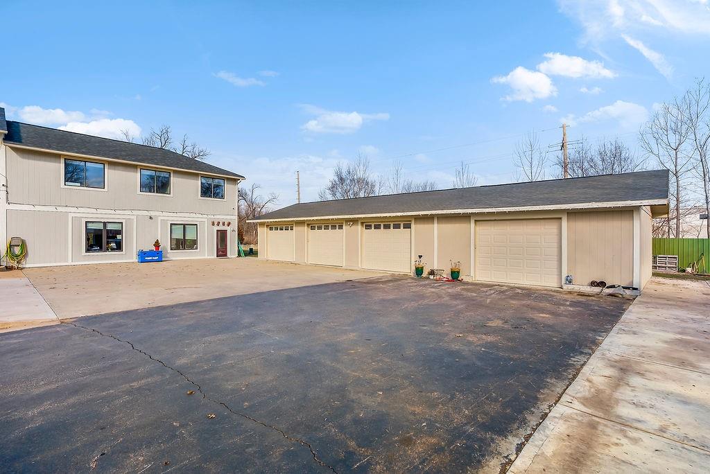 4111 Frisbie Road Shawnee, KS 66226 - Photo 14 of 49
