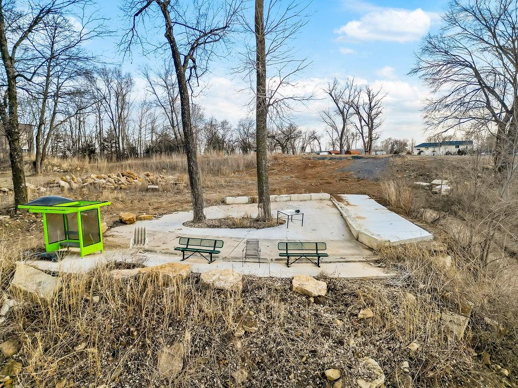 4111 Frisbie Road Shawnee, KS 66226 - Photo 6 of 49