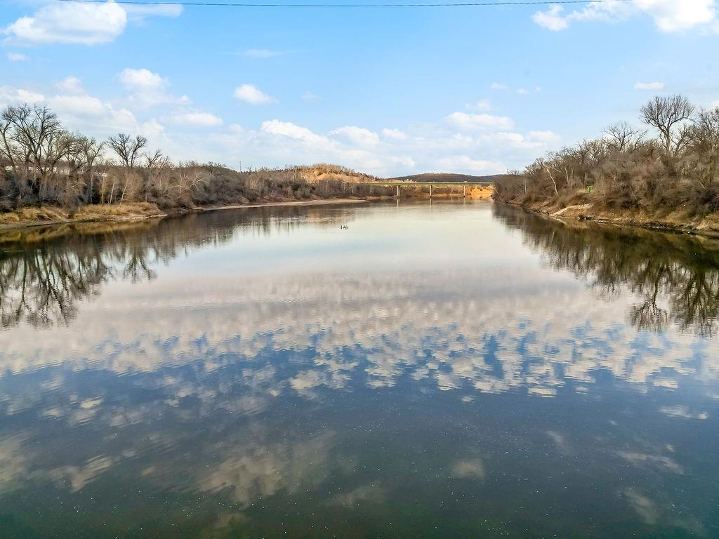 4111 Frisbie Road Shawnee, KS 66226 - Photo 7 of 49