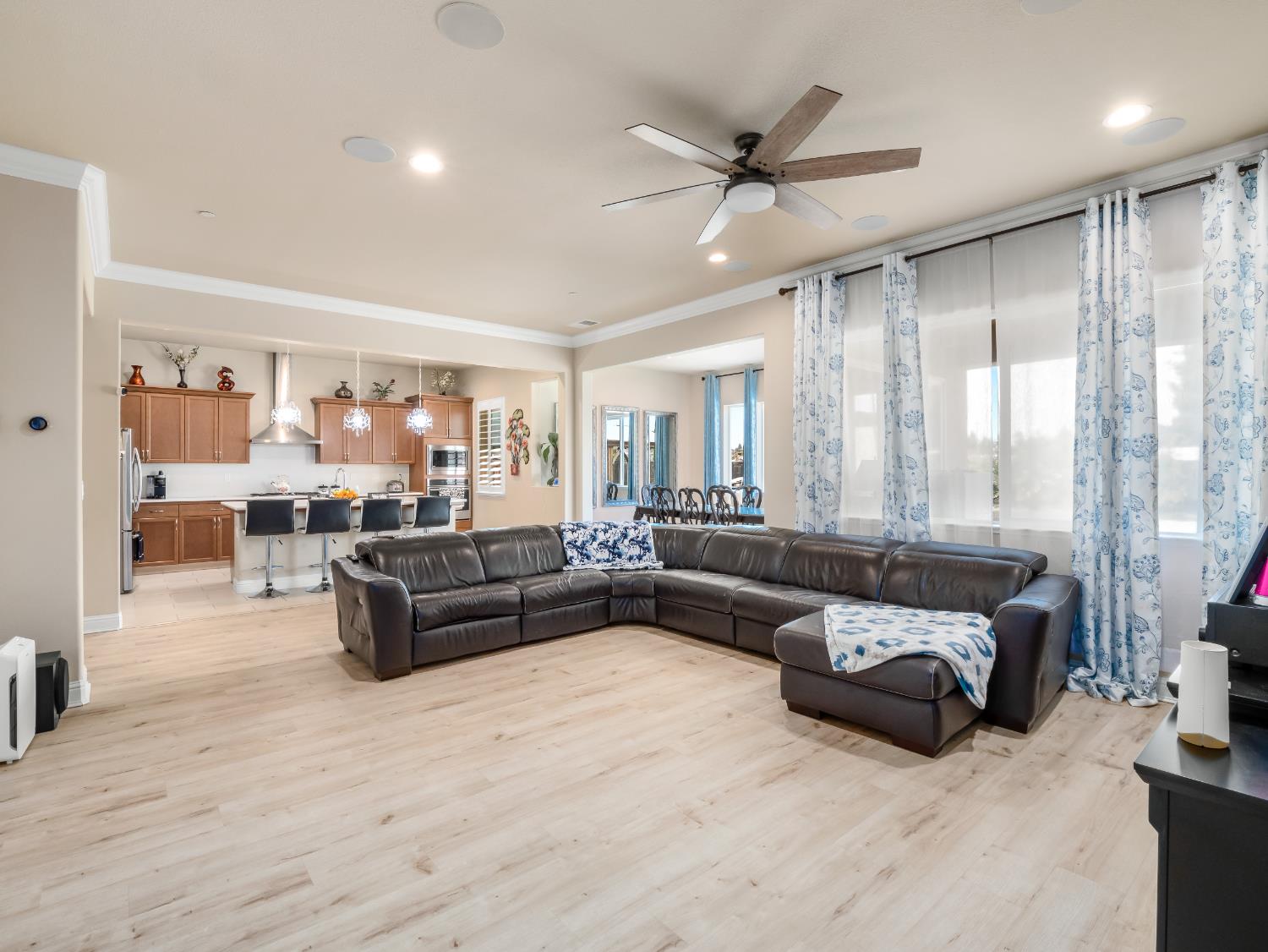 2127 Chennault Avenue Clovis, CA 93611 - Photo 9 of 49 a living room with furniture and a large window