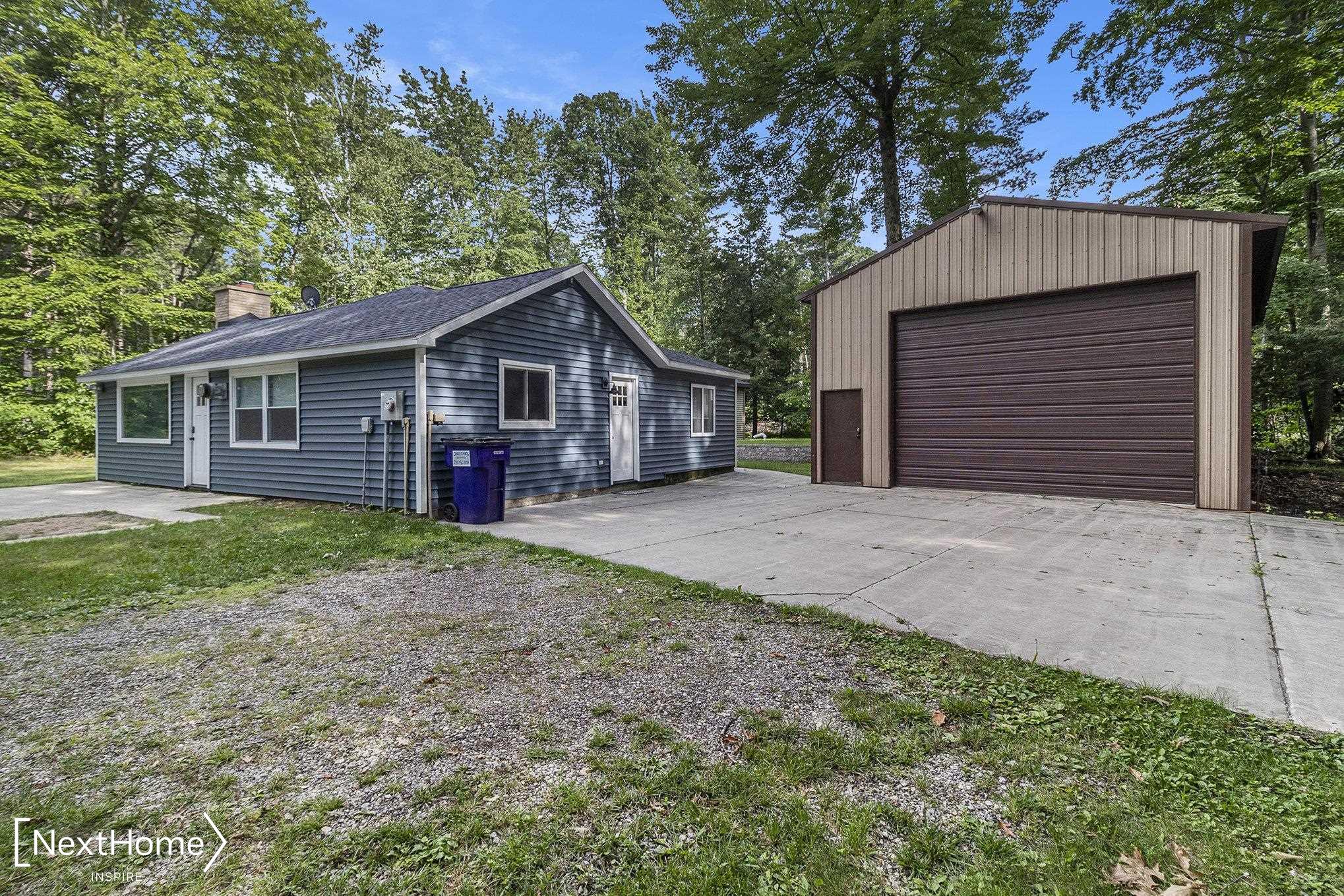 8653 West Duck Road Mears, MI 49436 - Photo 32 of 36 50147385-3648f71c-c3b2-4440-9443-07cc5ab5795d.JPG