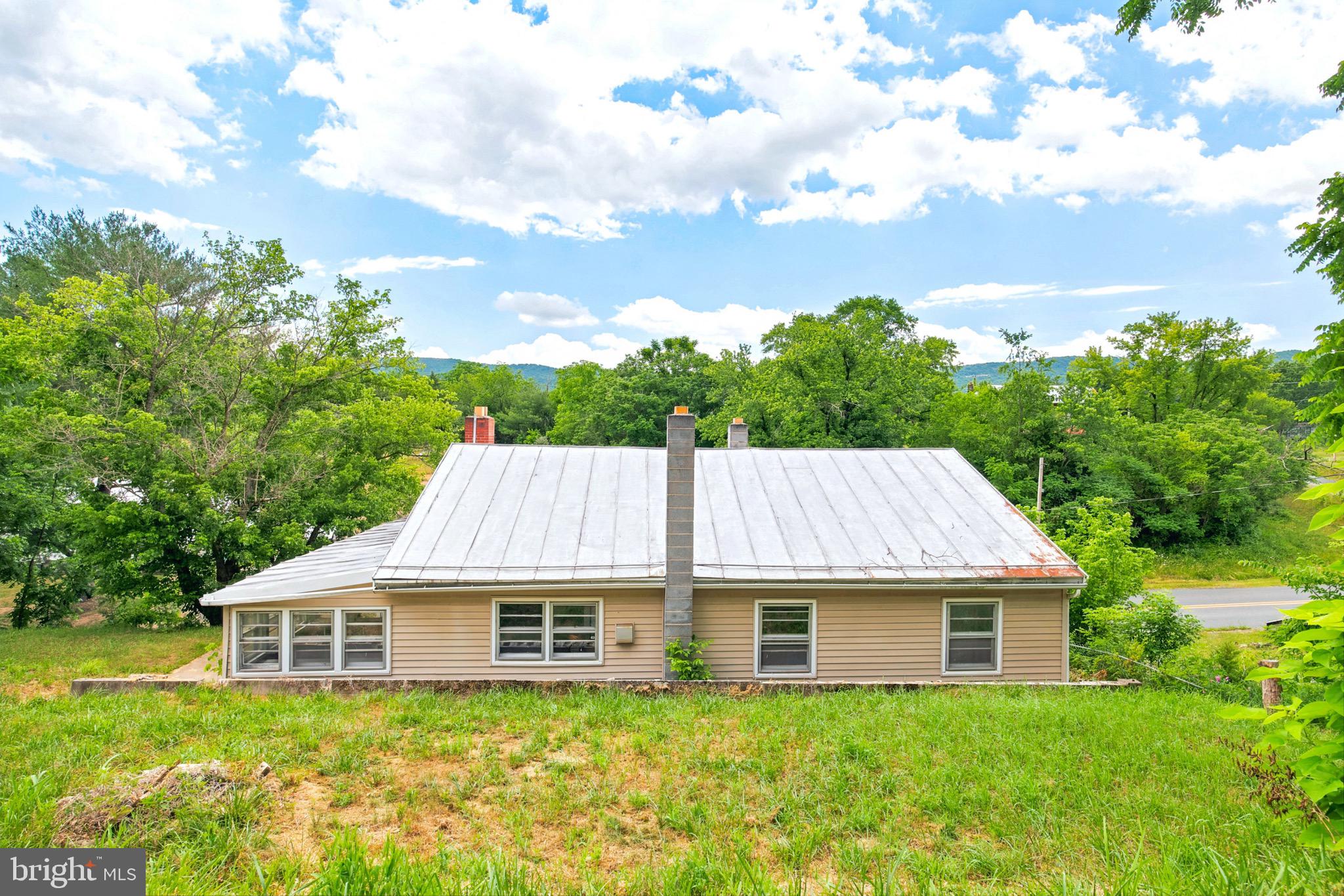7211 Fort Valley Road Fort Valley, VA 22652 - Photo 5 of 49