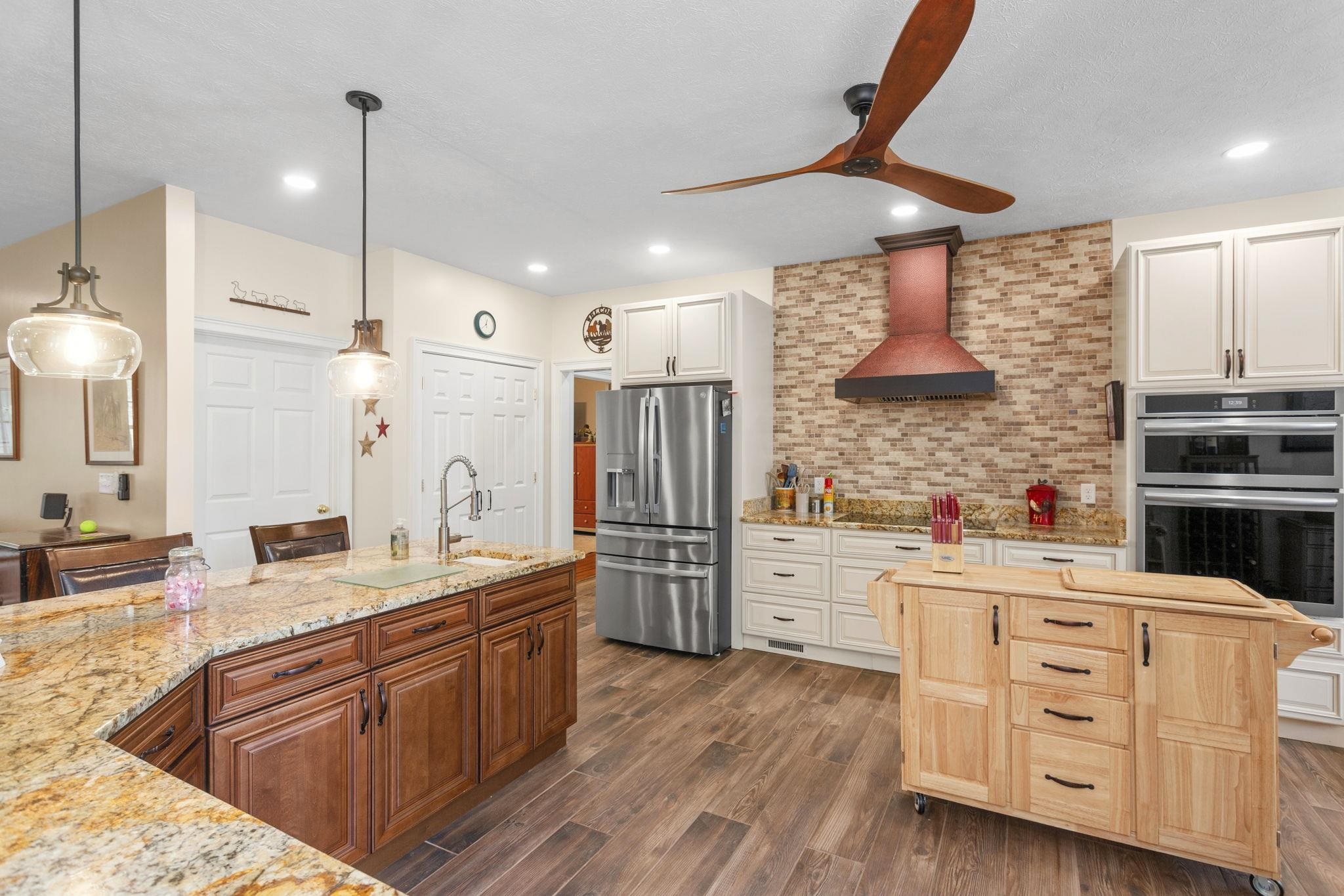 131 Rural Drive Mount Solon, VA 22843 - Photo 9 of 43 allows for additonal storage and work center.