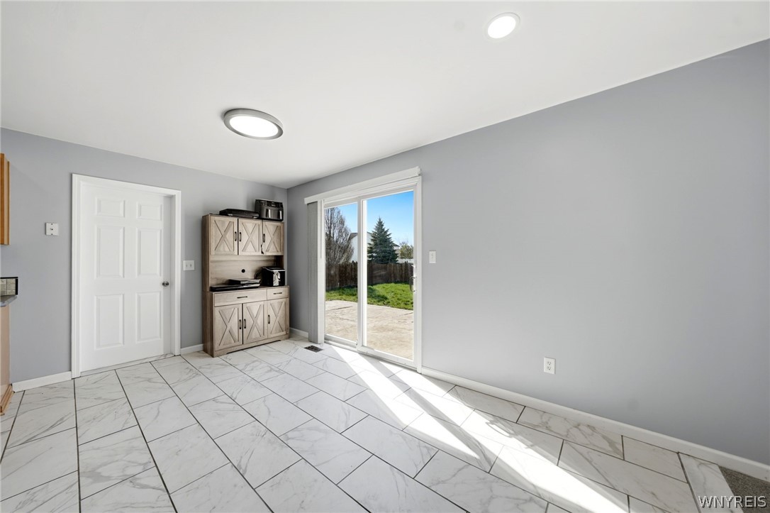 45 Summerfield Drive Lancaster, NY 14086 - Photo 13 of 50