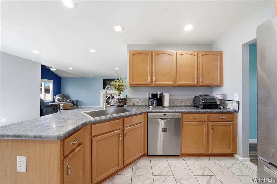 45 Summerfield Drive Lancaster, NY 14086 - Photo 17 of 50