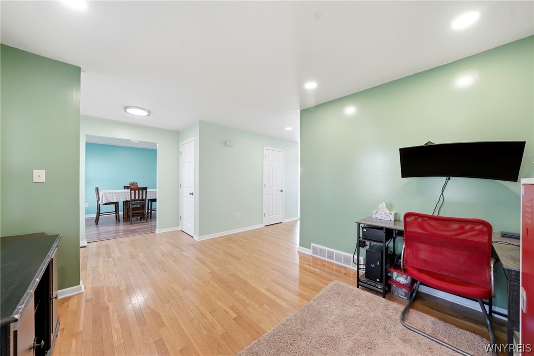 45 Summerfield Drive Lancaster, NY 14086 - Photo 9 of 50