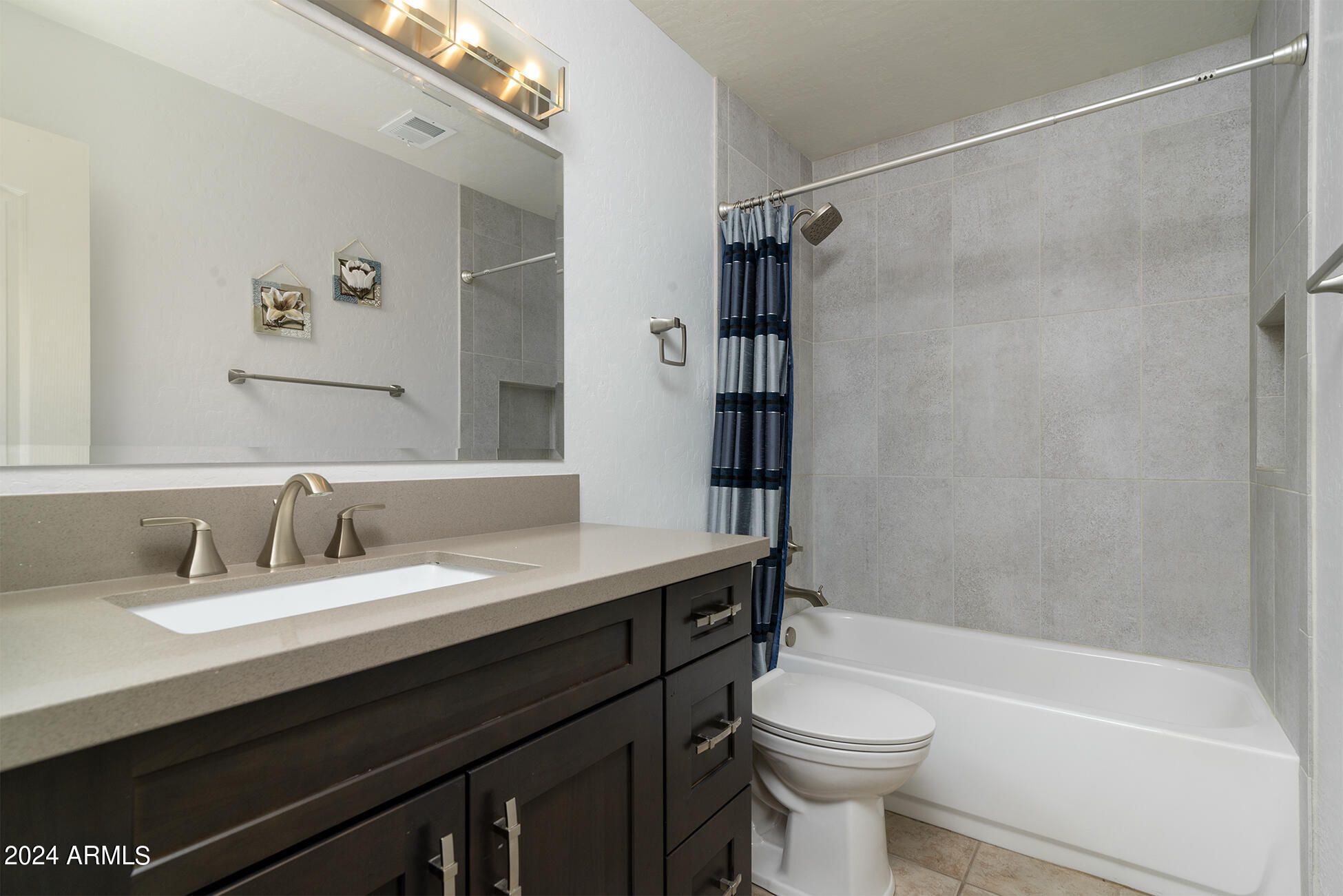 10345 East Rimrock Loop Gold Canyon, AZ 85118 - Photo 25 of 39 Hall Bathroom.