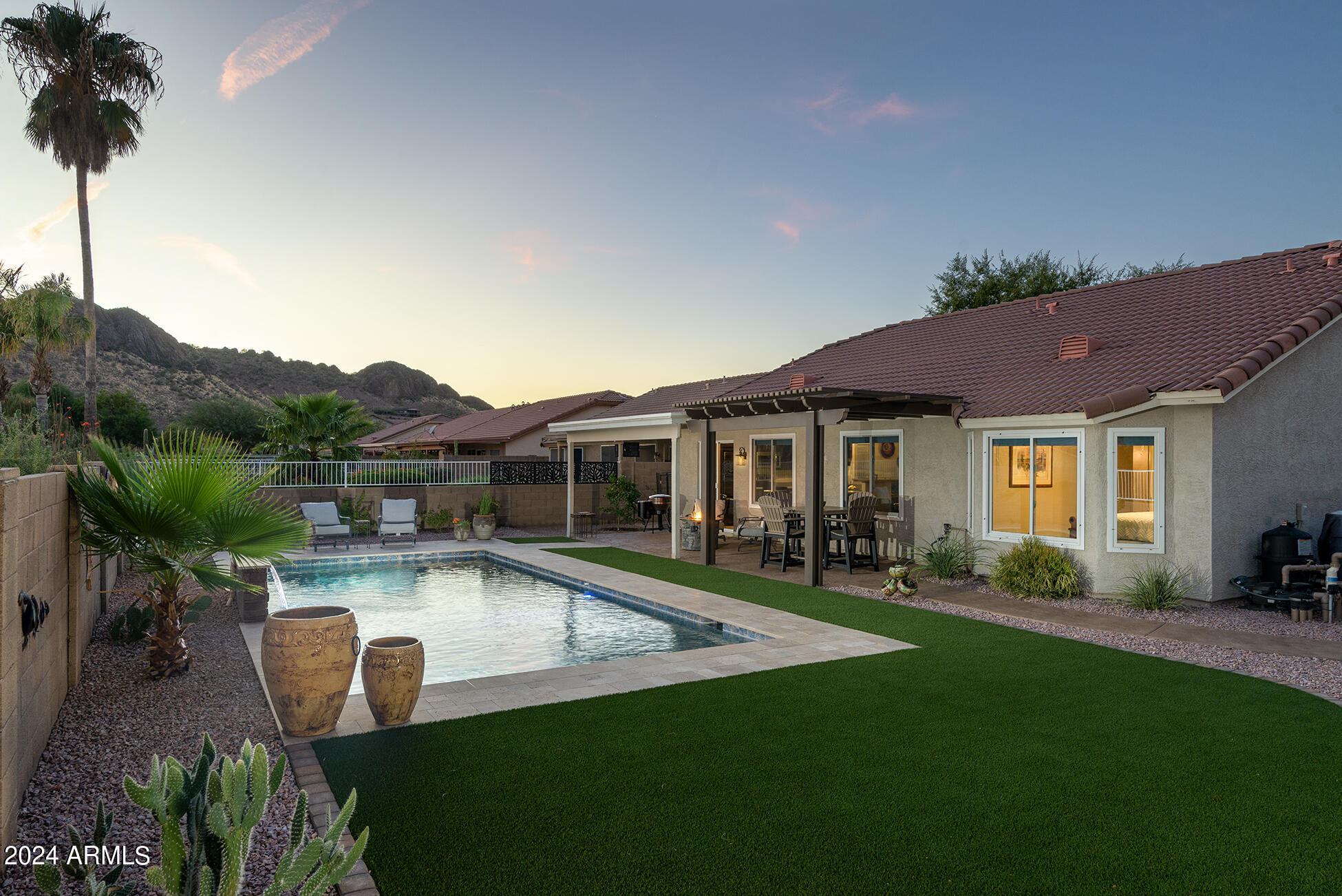 10345 East Rimrock Loop Gold Canyon, AZ 85118 - Photo 33 of 39 Like new backyard.