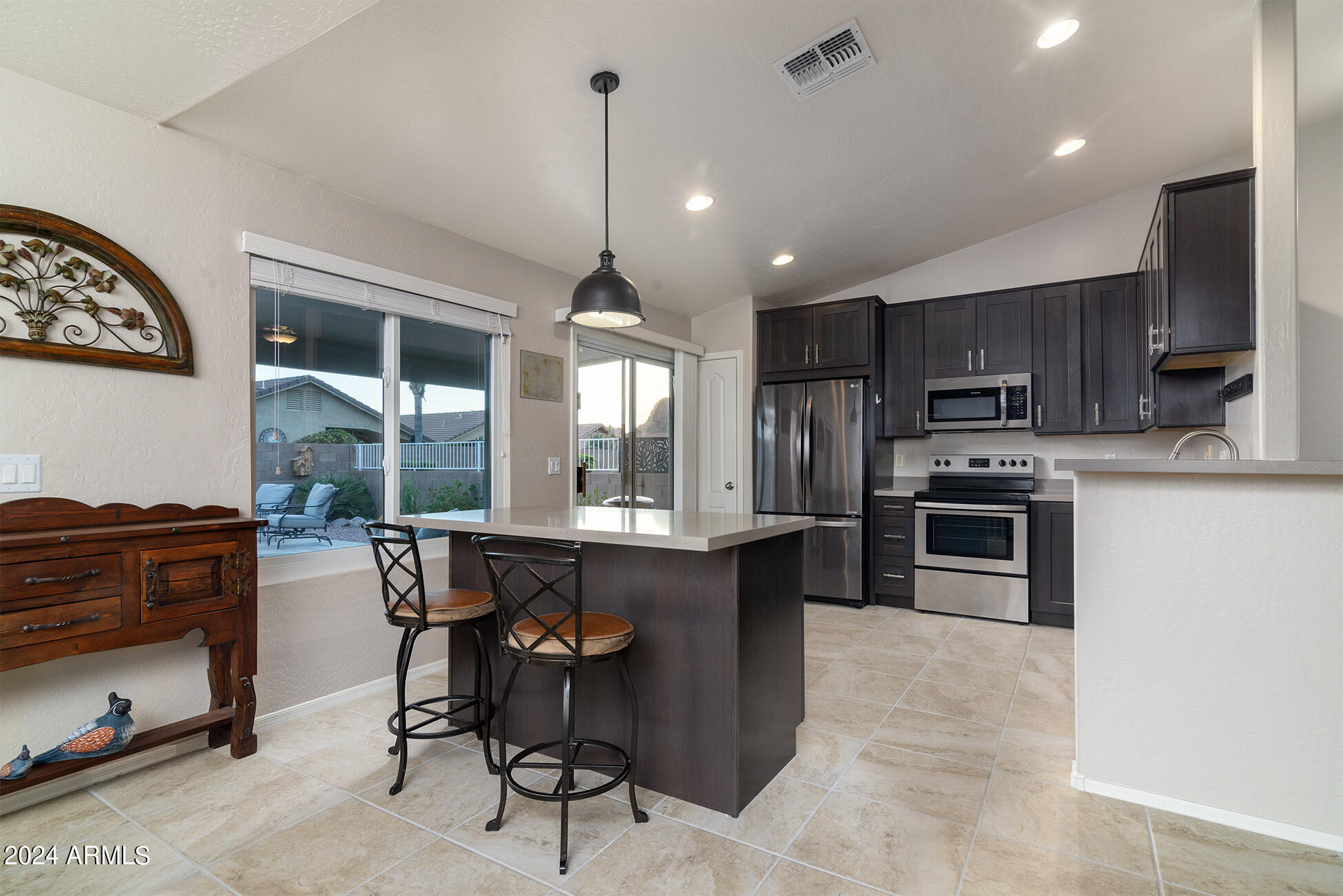 10345 East Rimrock Loop Gold Canyon, AZ 85118 - Photo 10 of 39 Kitchen out to Patio.