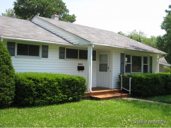 2301 East Wilshire Road Springfield, IL 62703 - Photo 1 of 13