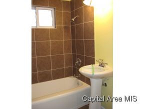 2301 East Wilshire Road Springfield, IL 62703 - Photo 6 of 13