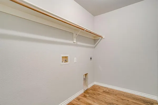 a view of utility room
