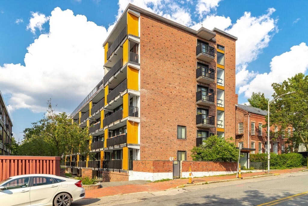 345 Harvard Street, Unit 3C Cambridge, MA 02138 - Photo 20 of 21 a building view