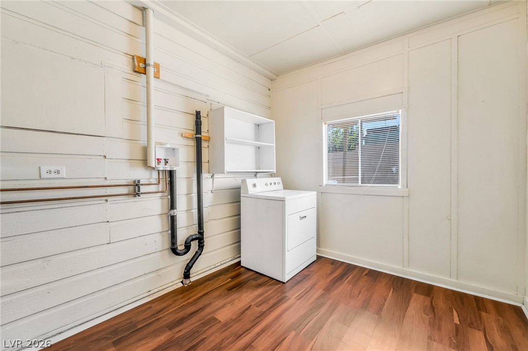 2 California Way Henderson, NV 89015 - Photo 13 of 29 Functional laundry space