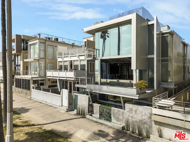 $29,900 | 2911 Ocean Front Walk, Venice, CA 90291