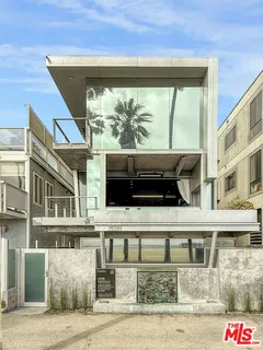 $29,900 | 2911 Ocean Front Walk, Venice, CA 90291