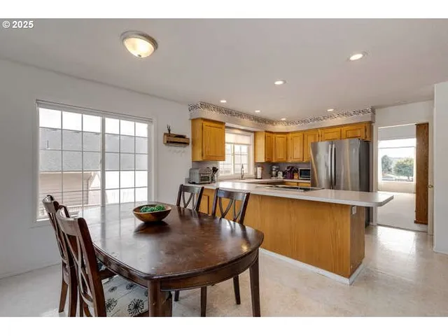 $399,000 | Undisclosed Address, Dallas, OR 97338