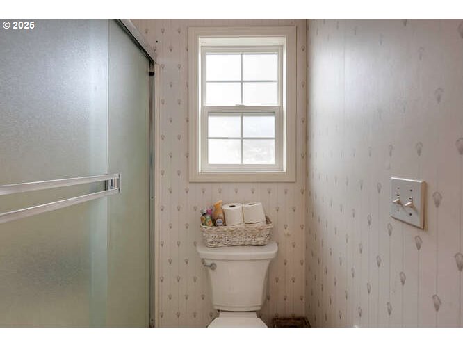 Undisclosed Address Dallas, OR 97338 - Photo 16 of 25