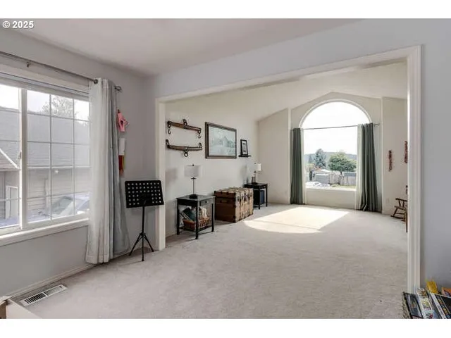 $399,000 | Undisclosed Address, Dallas, OR 97338