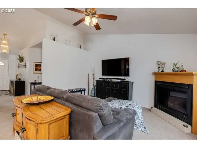 $399,000 | Undisclosed Address, Dallas, OR 97338