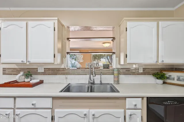 $230,000 | 35 Northwest Kayetan Drive, Sierra Vista, AZ 85635