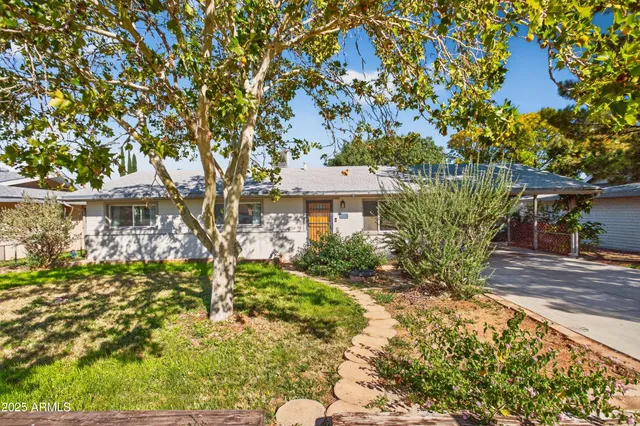 $230,000 | 35 Northwest Kayetan Drive, Sierra Vista, AZ 85635