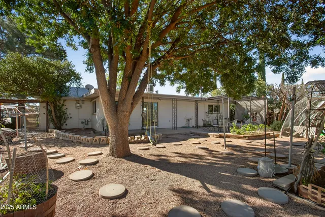 $230,000 | 35 Northwest Kayetan Drive, Sierra Vista, AZ 85635