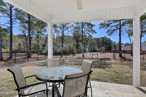 $429,500 | 302 Sumac Court, Sneads Ferry, NC 28460