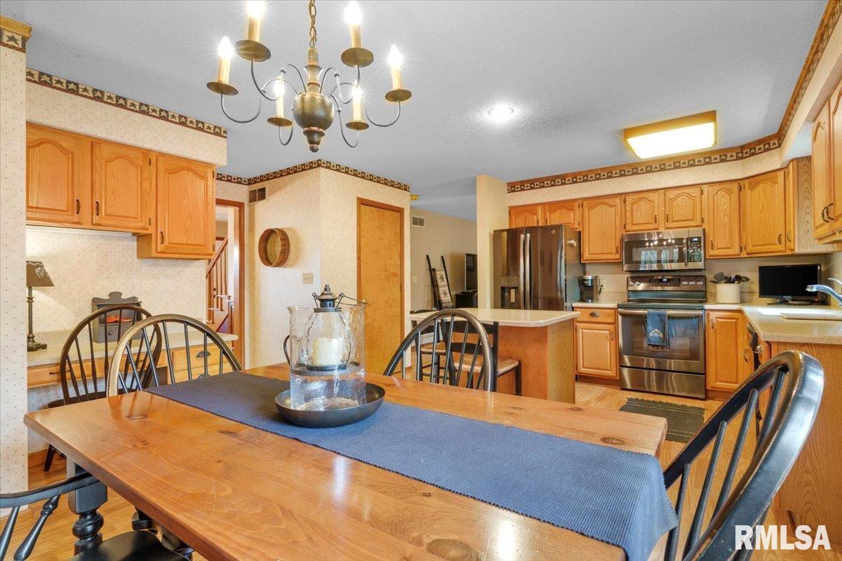 1016 Community Drive Springfield, IL 62703 - Photo 12 of 45