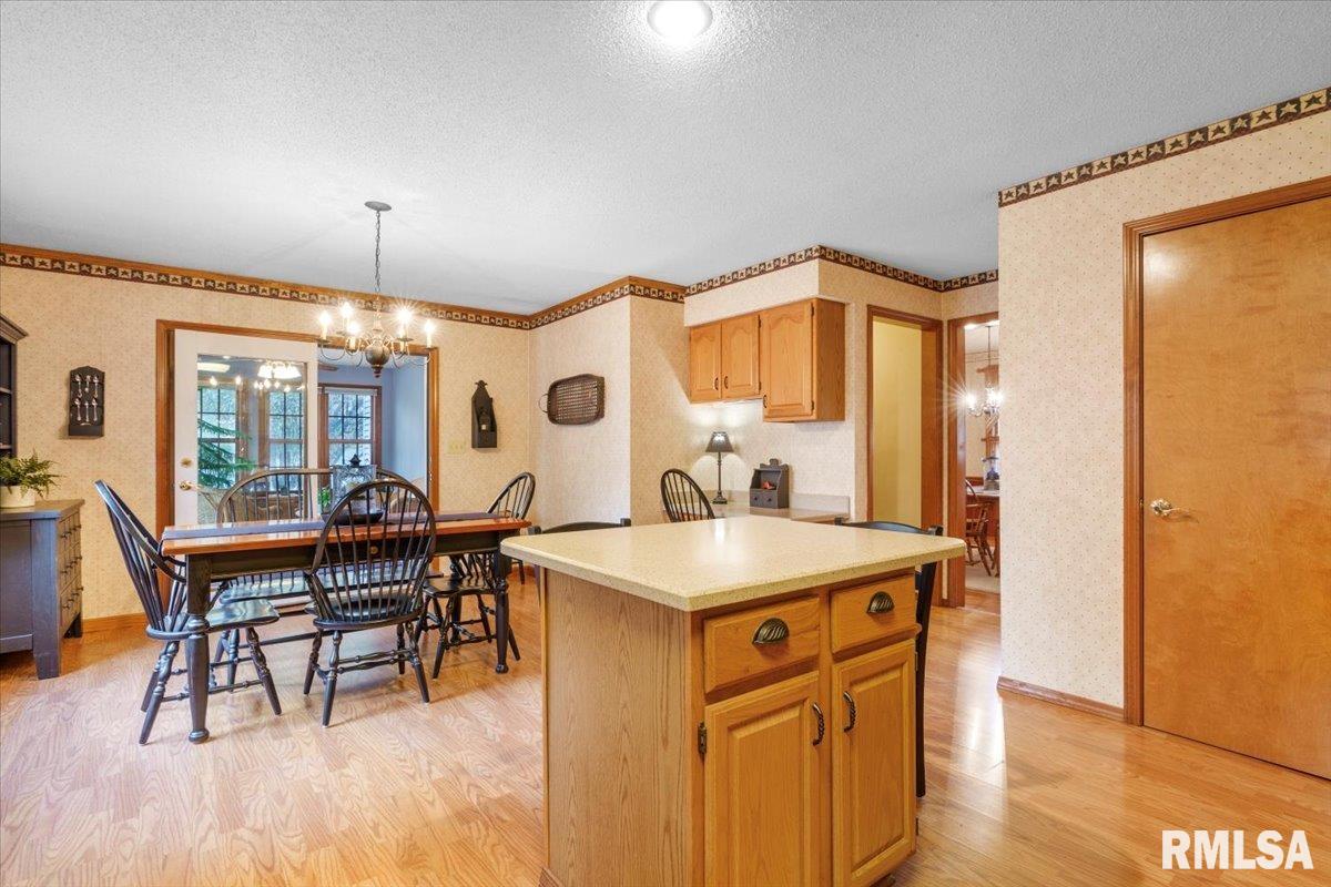 1016 Community Drive Springfield, IL 62703 - Photo 16 of 45