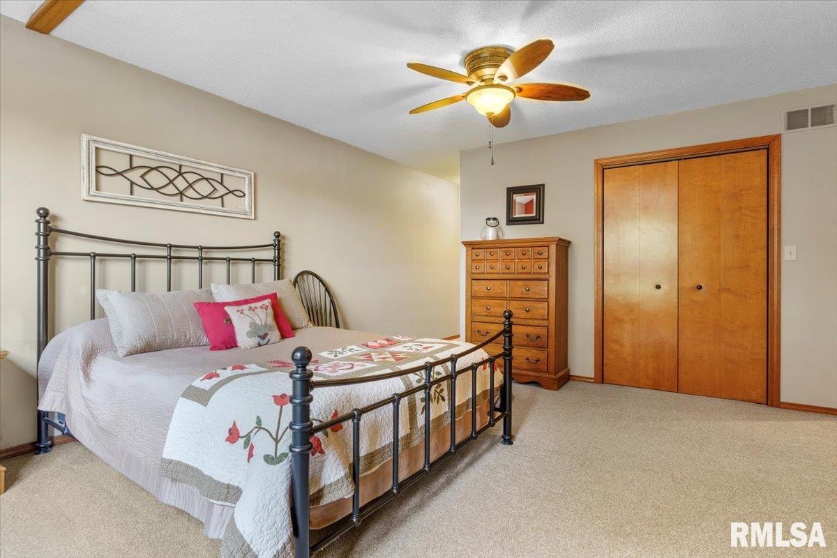 1016 Community Drive Springfield, IL 62703 - Photo 25 of 45