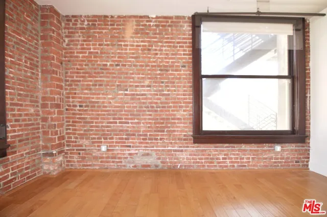 $2,400 | 460 South Spring Street, Unit 701, Los Angeles, CA 90013