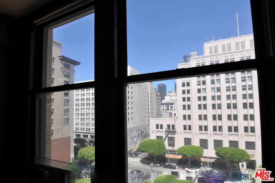 460 South Spring Street, Unit 701 Los Angeles, CA 90013 - Photo 17 of 31 a view of a building