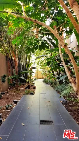 $2,400 | 460 South Spring Street, Unit 701, Los Angeles, CA 90013