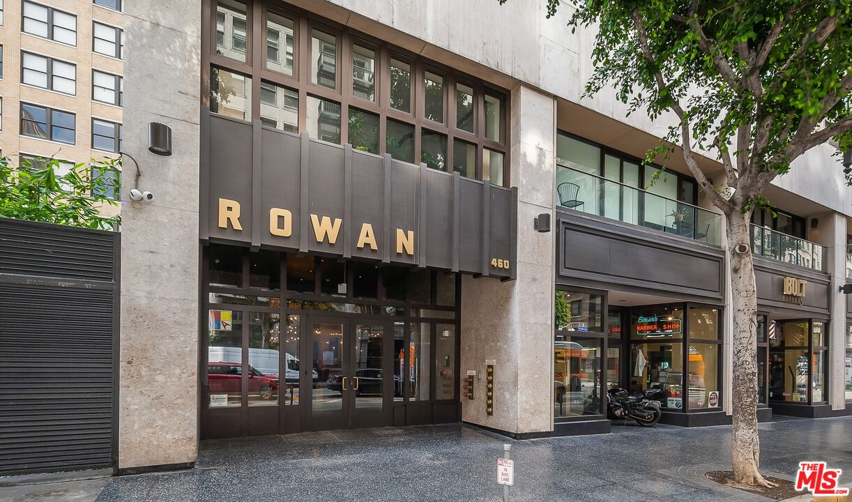 460 South Spring Street, Unit 701 Los Angeles, CA 90013 - Photo 29 of 31 a view of street with large building