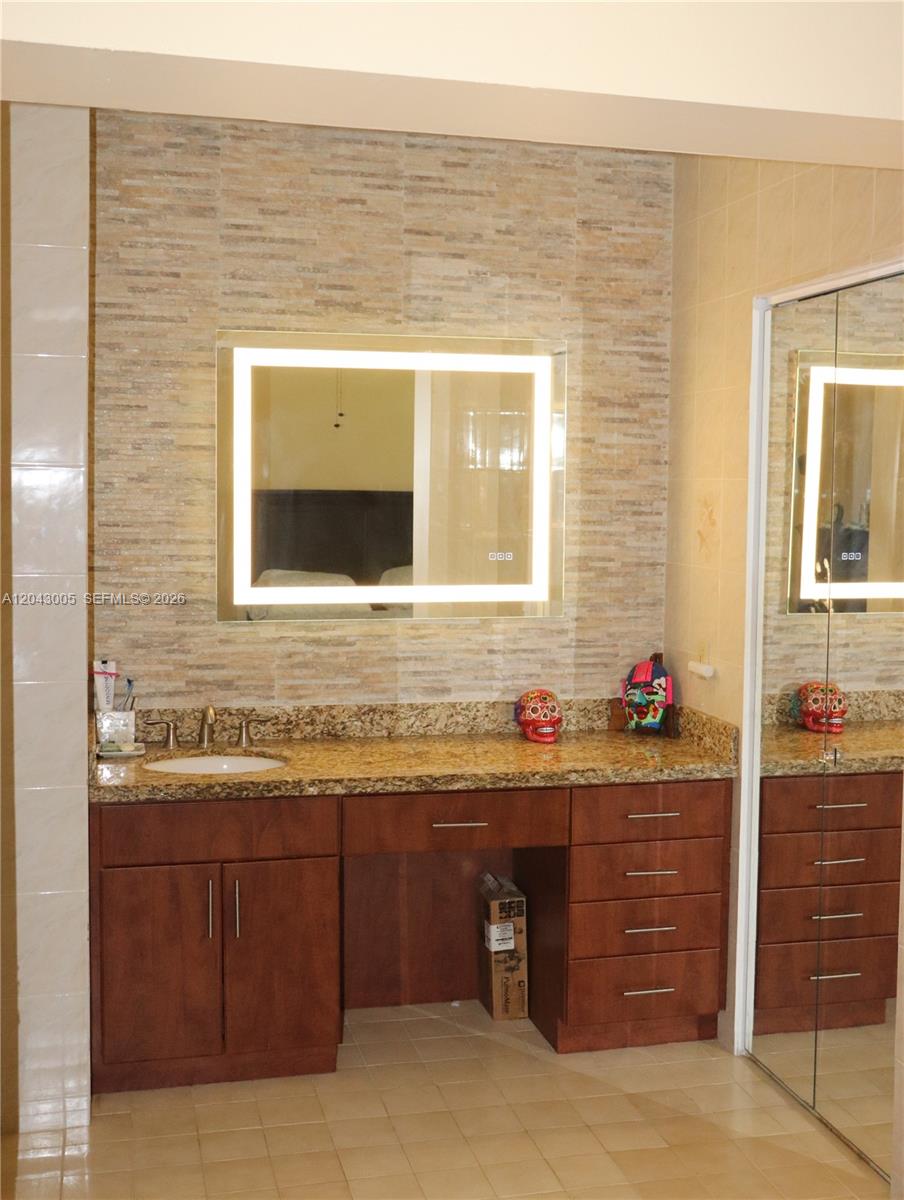5931 Southwest 46th Street Miami, FL 33155 - Photo 17 of 35