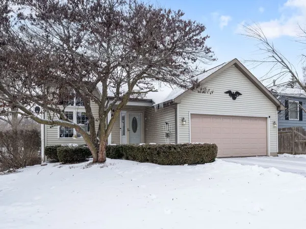 $356,000 | 34 Elm Avenue, Fox Lake, IL 60020