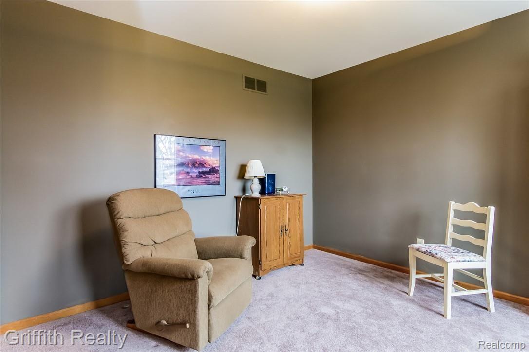 1955 Clover Ridge Drive Howell, MI 48843 - Photo 17 of 28 016-photo-bedroom-6940909.jpg