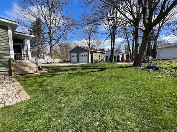 $375,000 | 205 Maumee Street, Jonesville, MI 49250