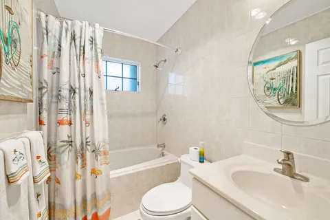 $825,000 | 2251 Northeast 37th Court, Lighthouse Point, FL 33064